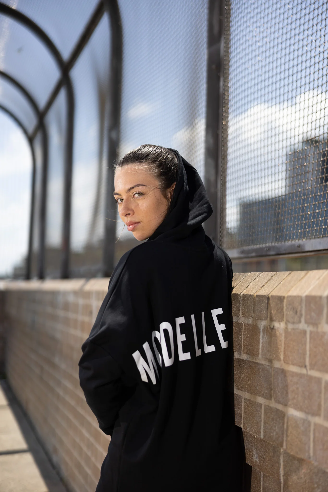 Modelle/Move Oversized Hooded Jumper - Image 16