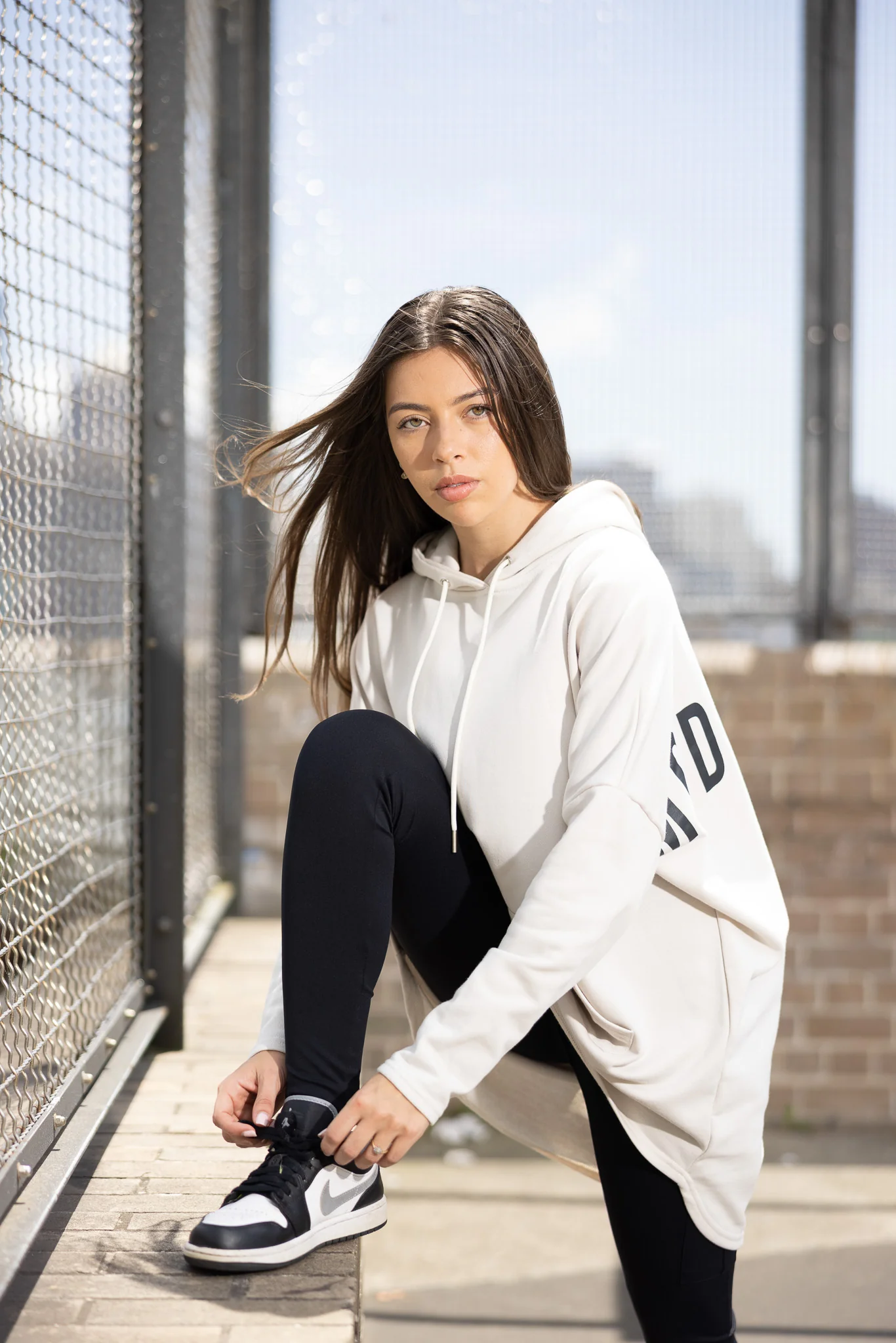 Modelle/Move Oversized Hooded Jumper - Image 4