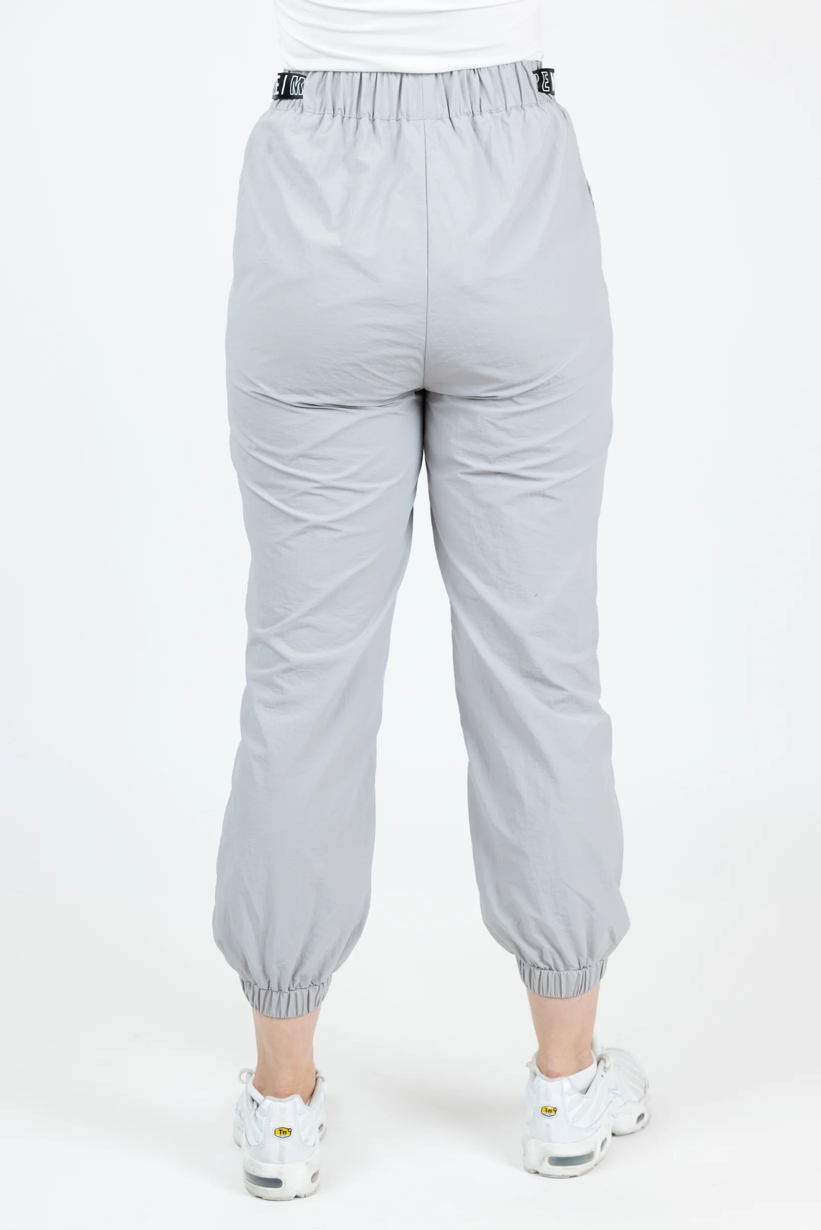 Modelle/Move Parachute Pants - Image 6