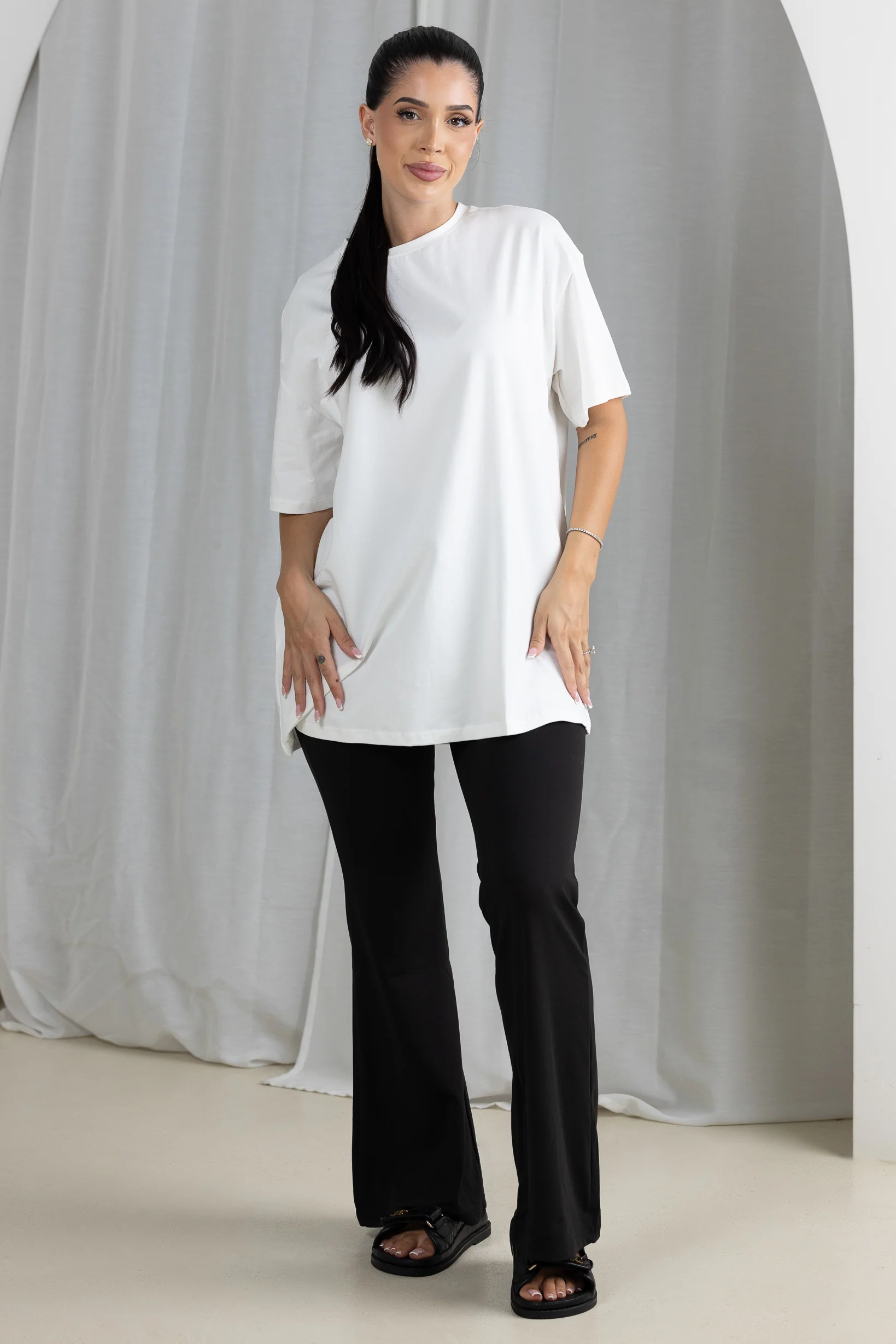 Modelle/Move Short Sleeve Oversizes Tee - Image 6
