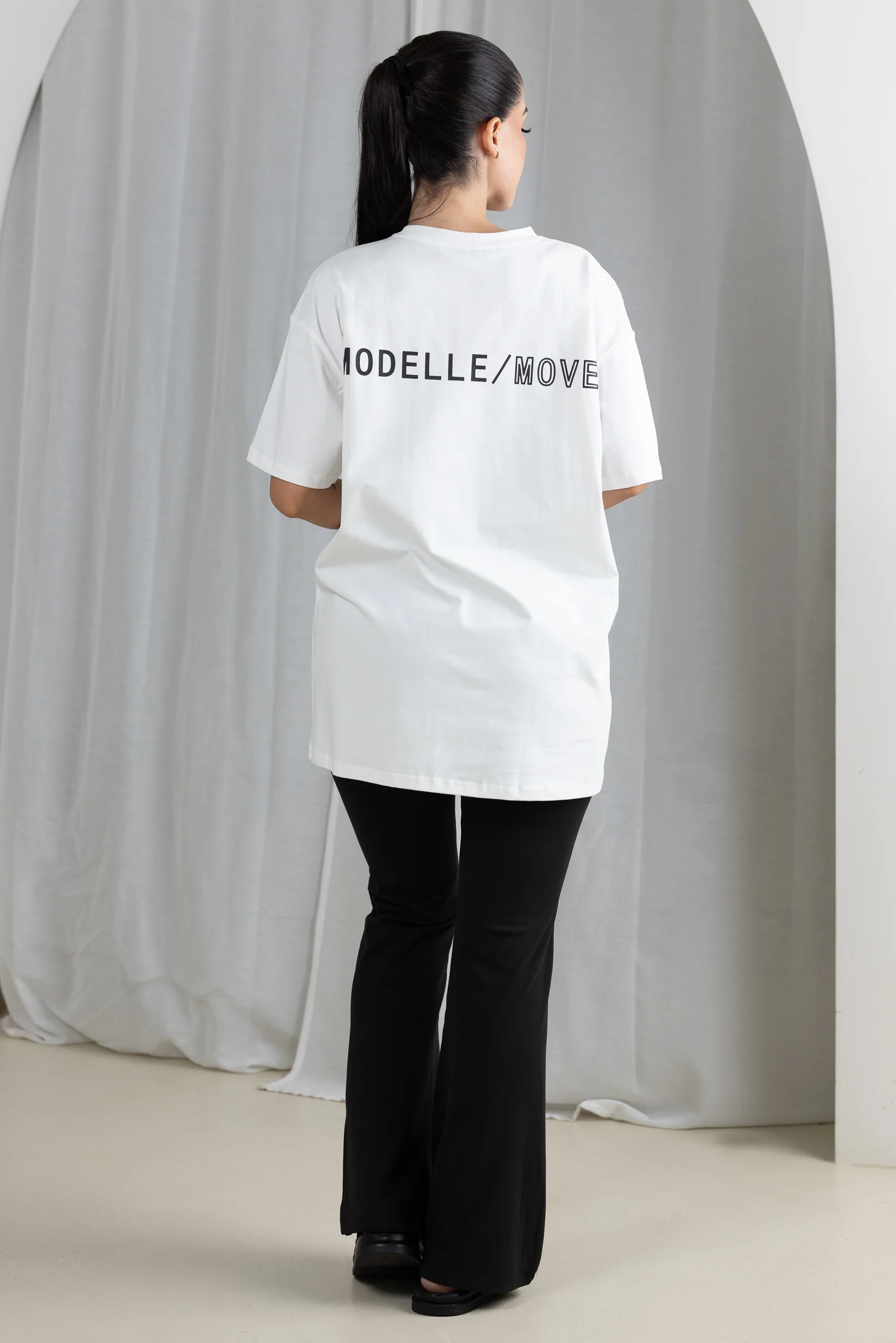 Modelle/Move Short Sleeve Oversizes Tee - Image 8