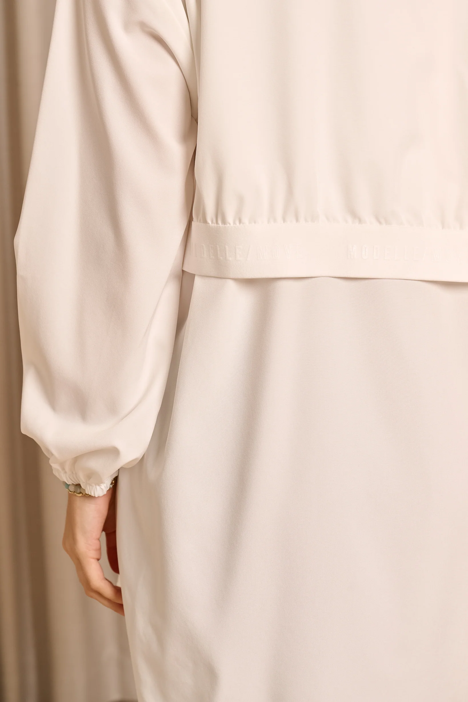 Modelle/Move Stryde Shirt — ÈLAN Edit - Image 5