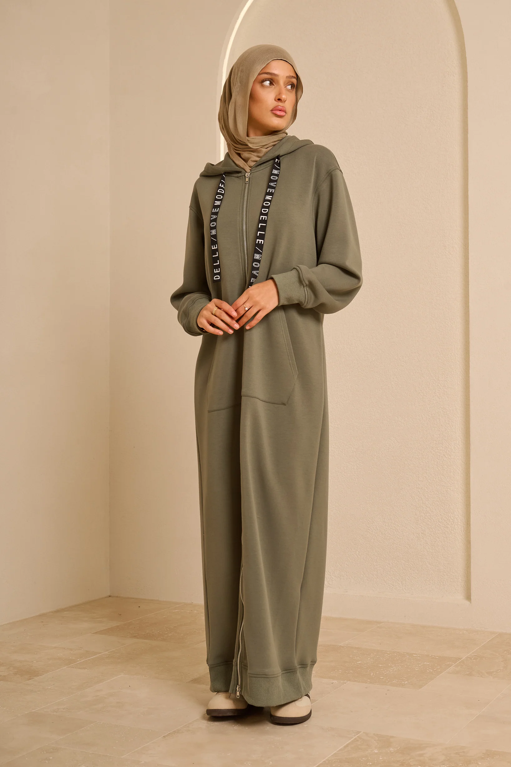 Modelle/Move Tempo Zip Maxi — ÈLAN Edit - Image 4
