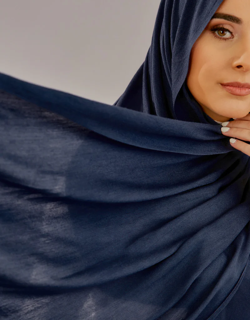 Modelle Twisted Scarves - Shades of Blue - Image 8