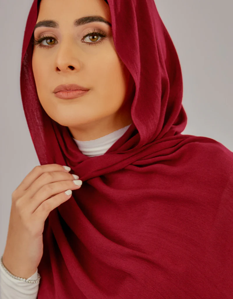 Modelle Twisted Scarves - Shades of Red