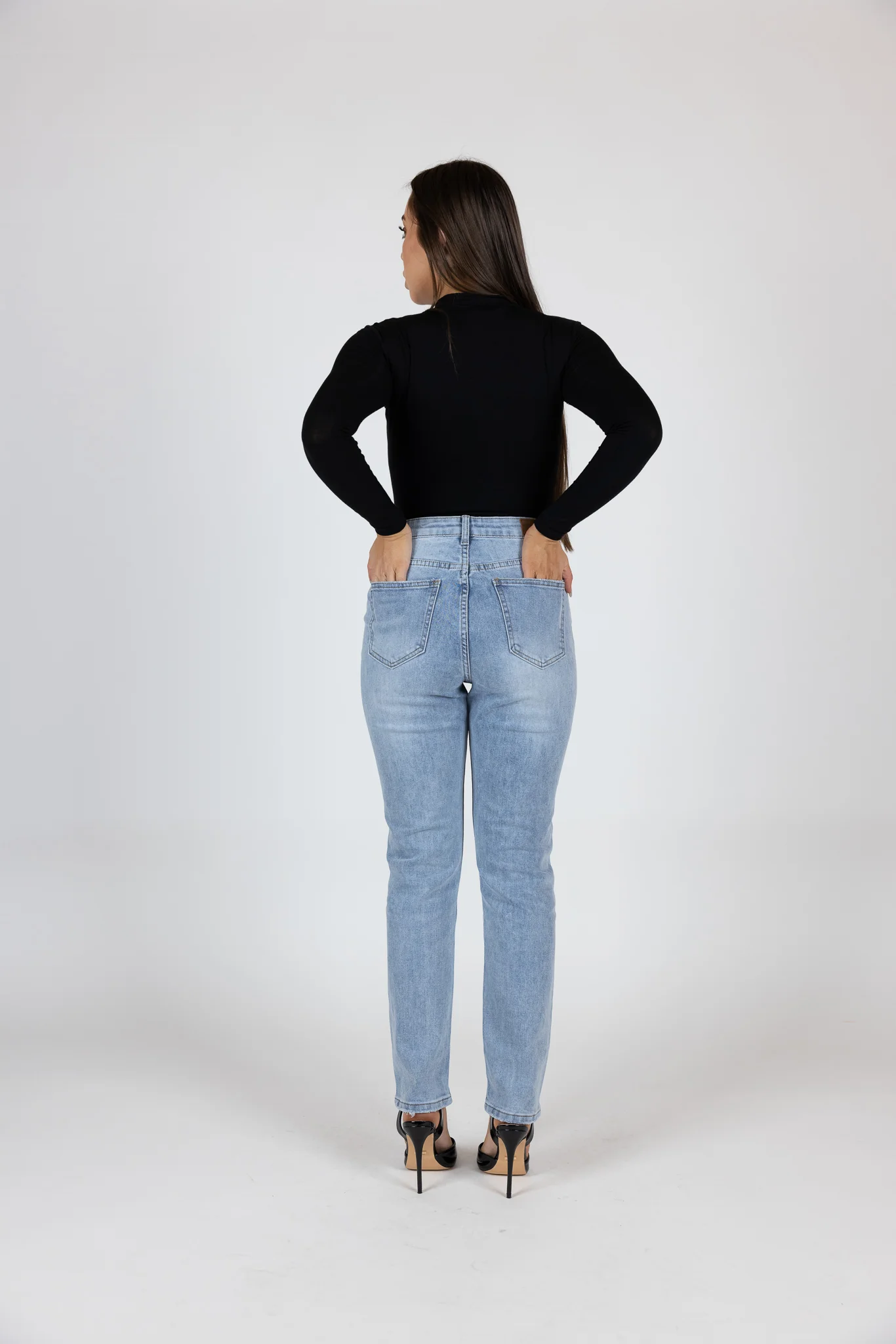 Mom Fit Light Jeans - Image 6