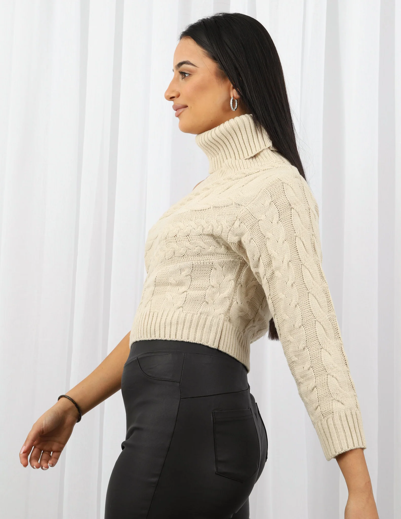 Open Shoulder Knit Top - Image 10