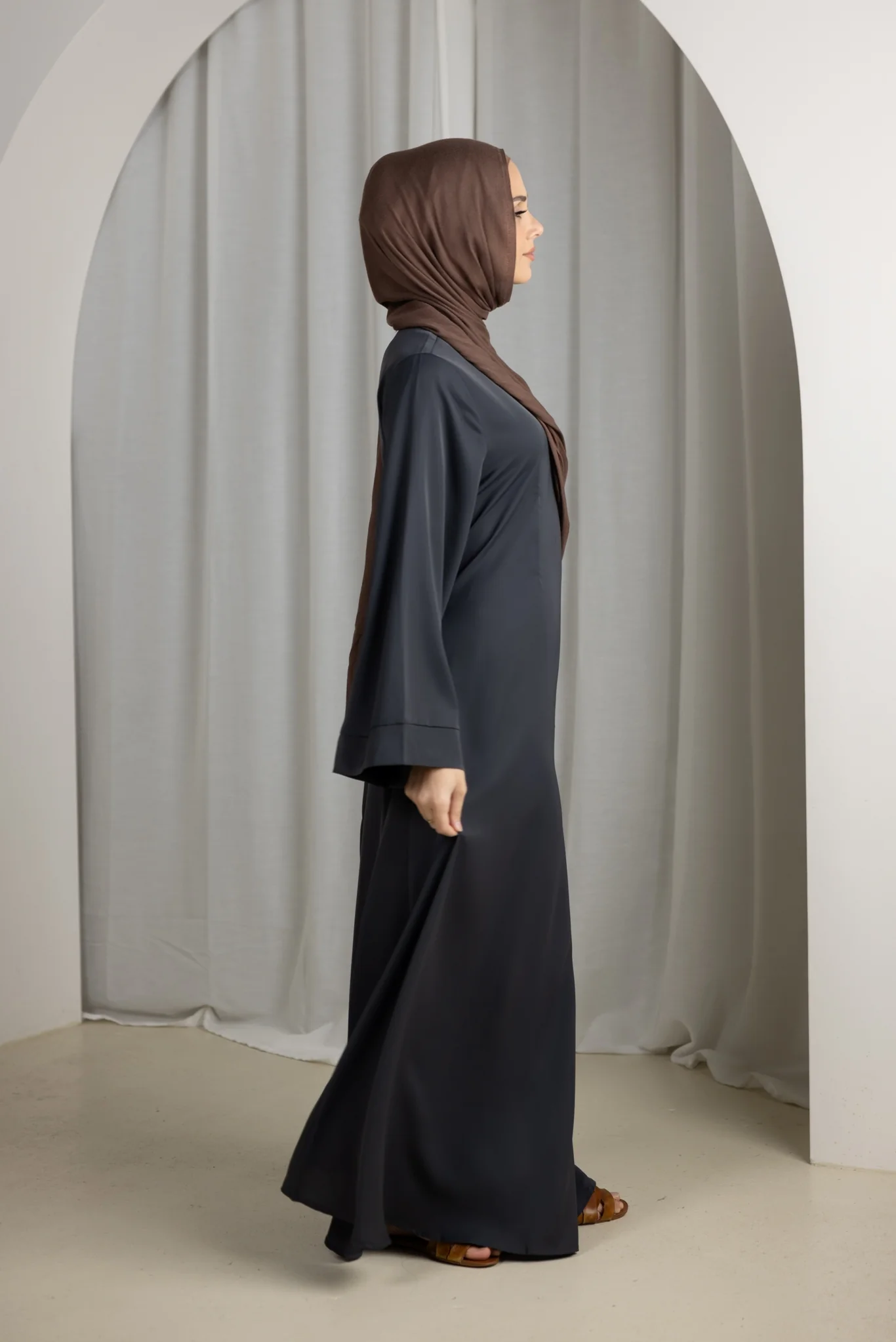 Open Sleeve Abaya - Shades of Black - Image 5