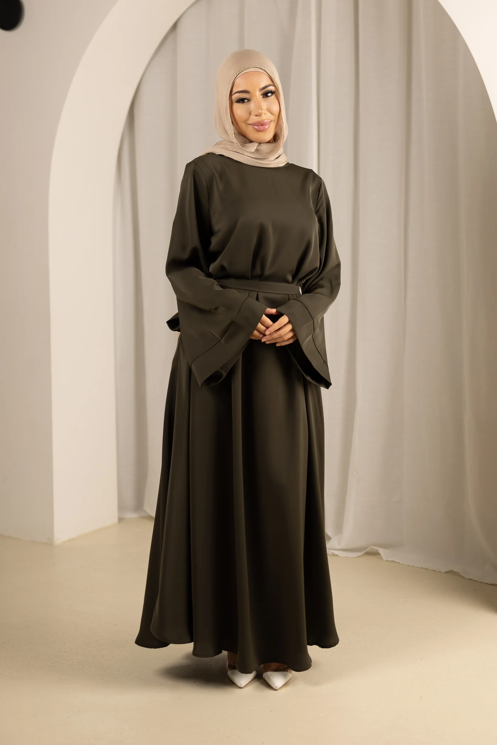 Open Sleeve Abaya - Shades of Green - Image 10