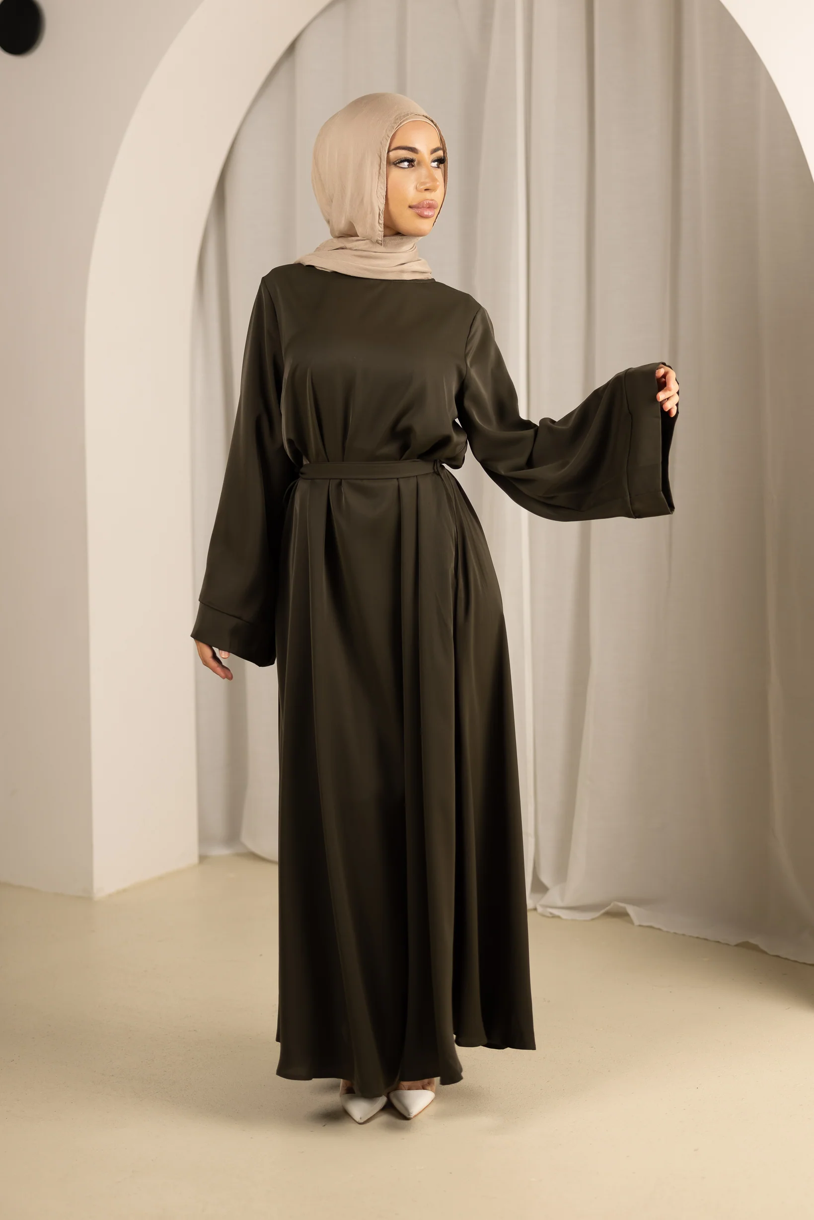 Open Sleeve Abaya - Shades of Green - Image 8