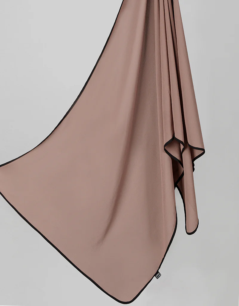 Piping Scarf - Shades of Nude - Image 7