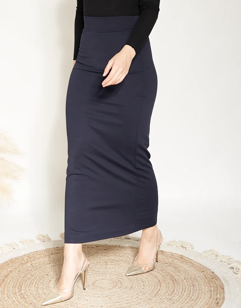 Plain Pencil Skirt - Image 9