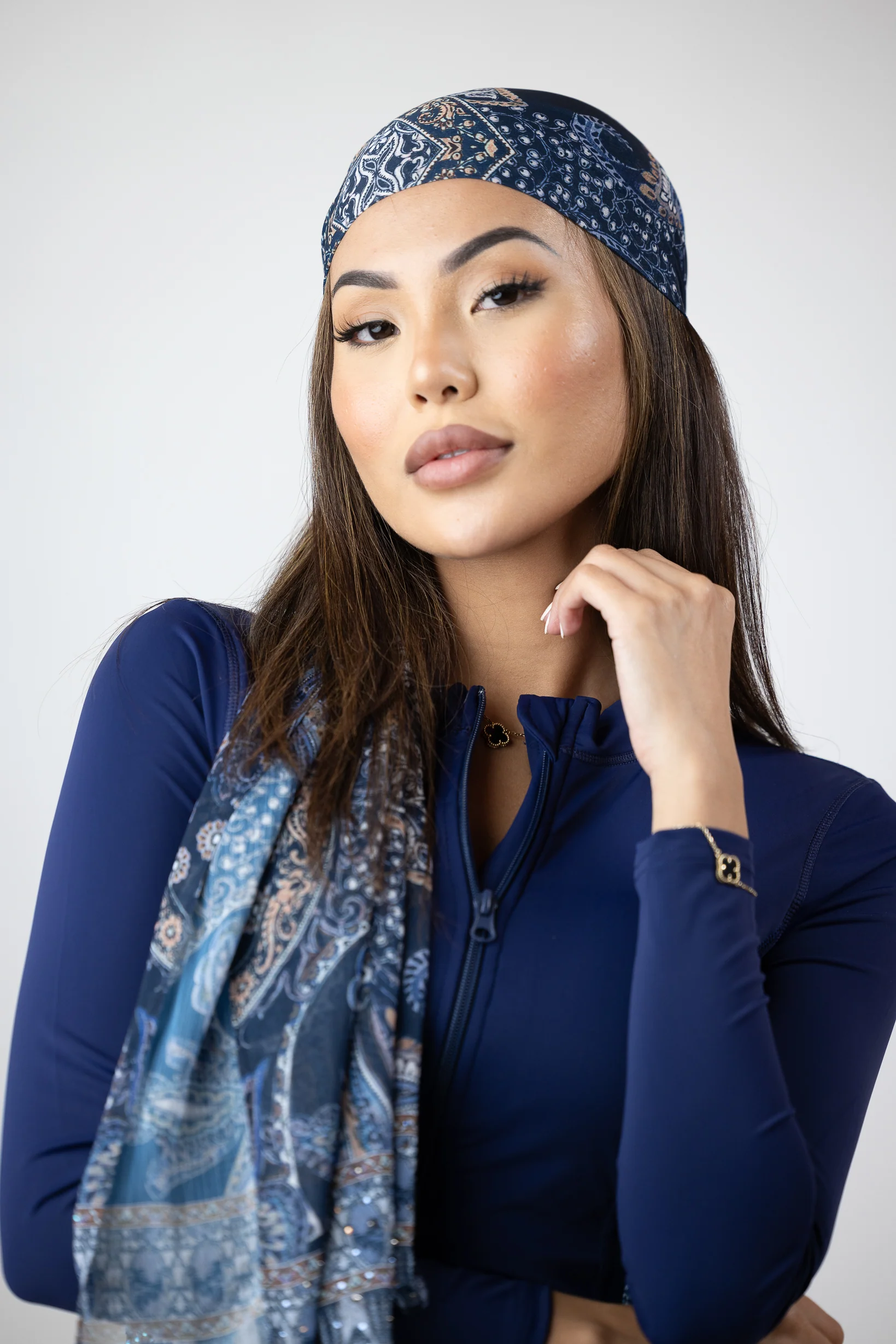 Queen Bee Beaded Shawl - Image 6