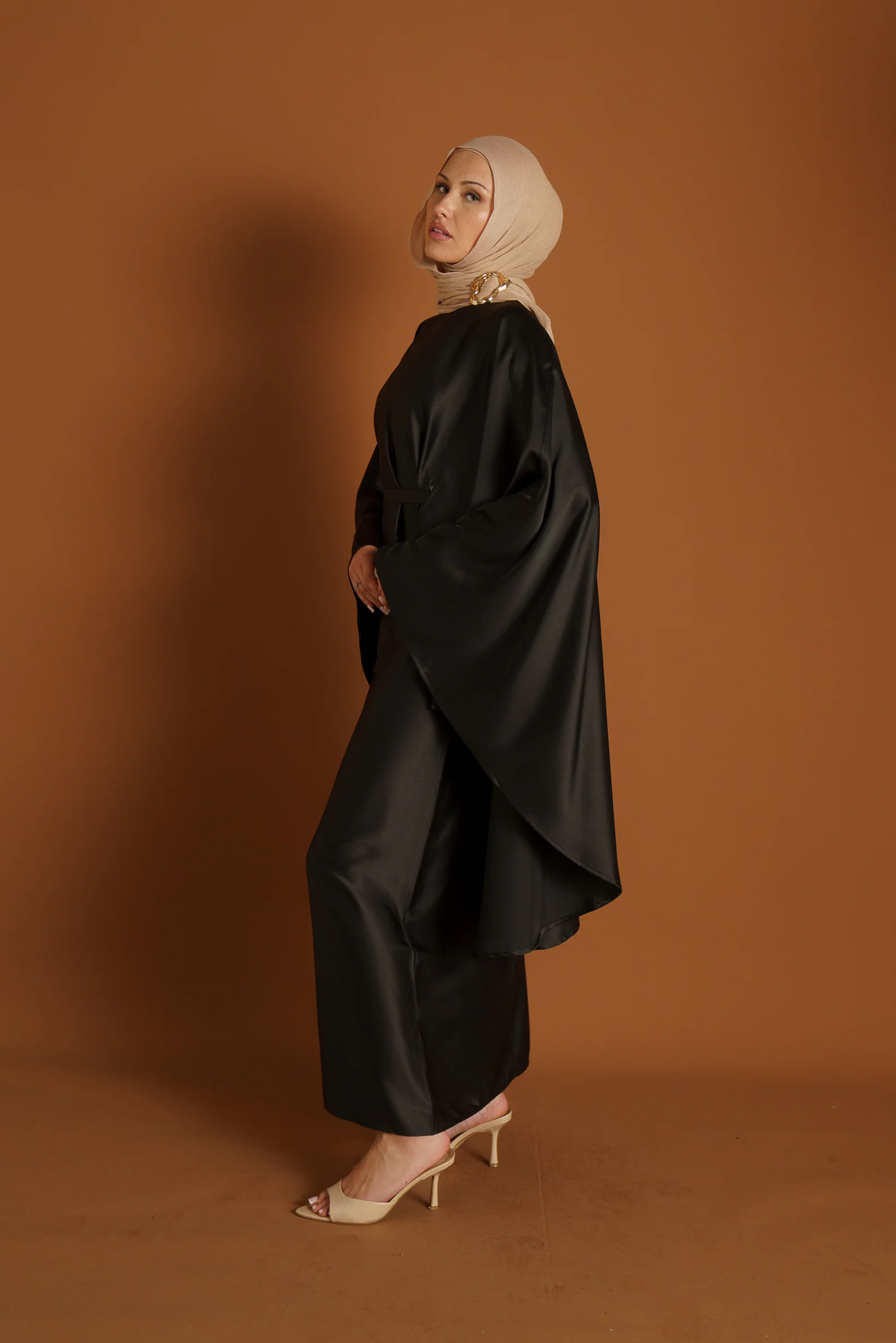 Runway Deema Set - Image 7