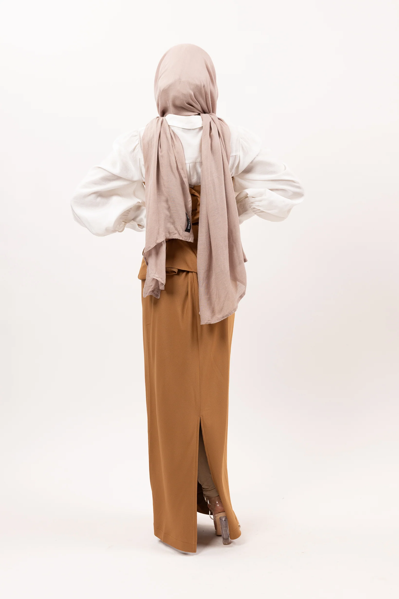 Shanay Bustier - Image 5
