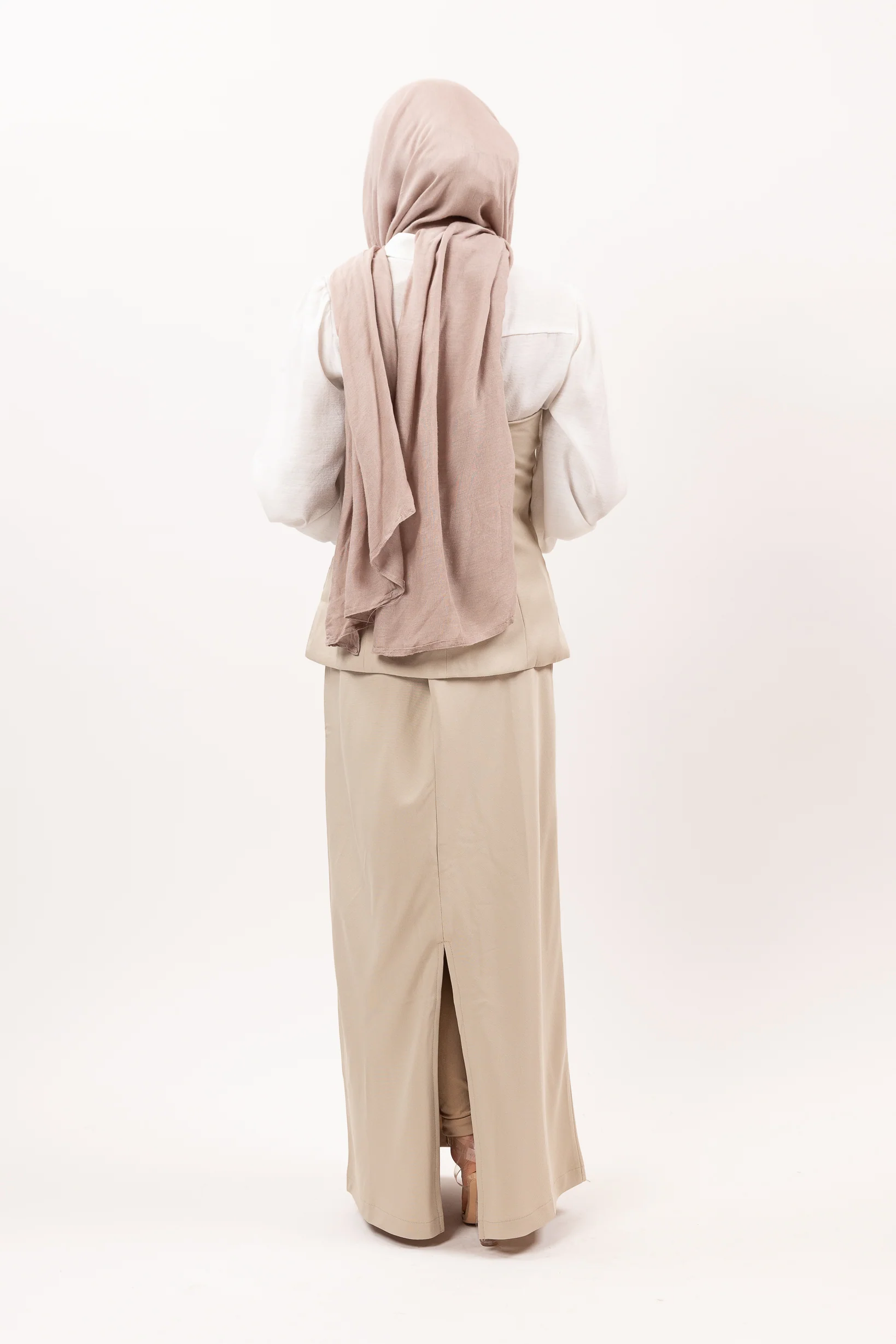 Shanay Bustier - Image 8