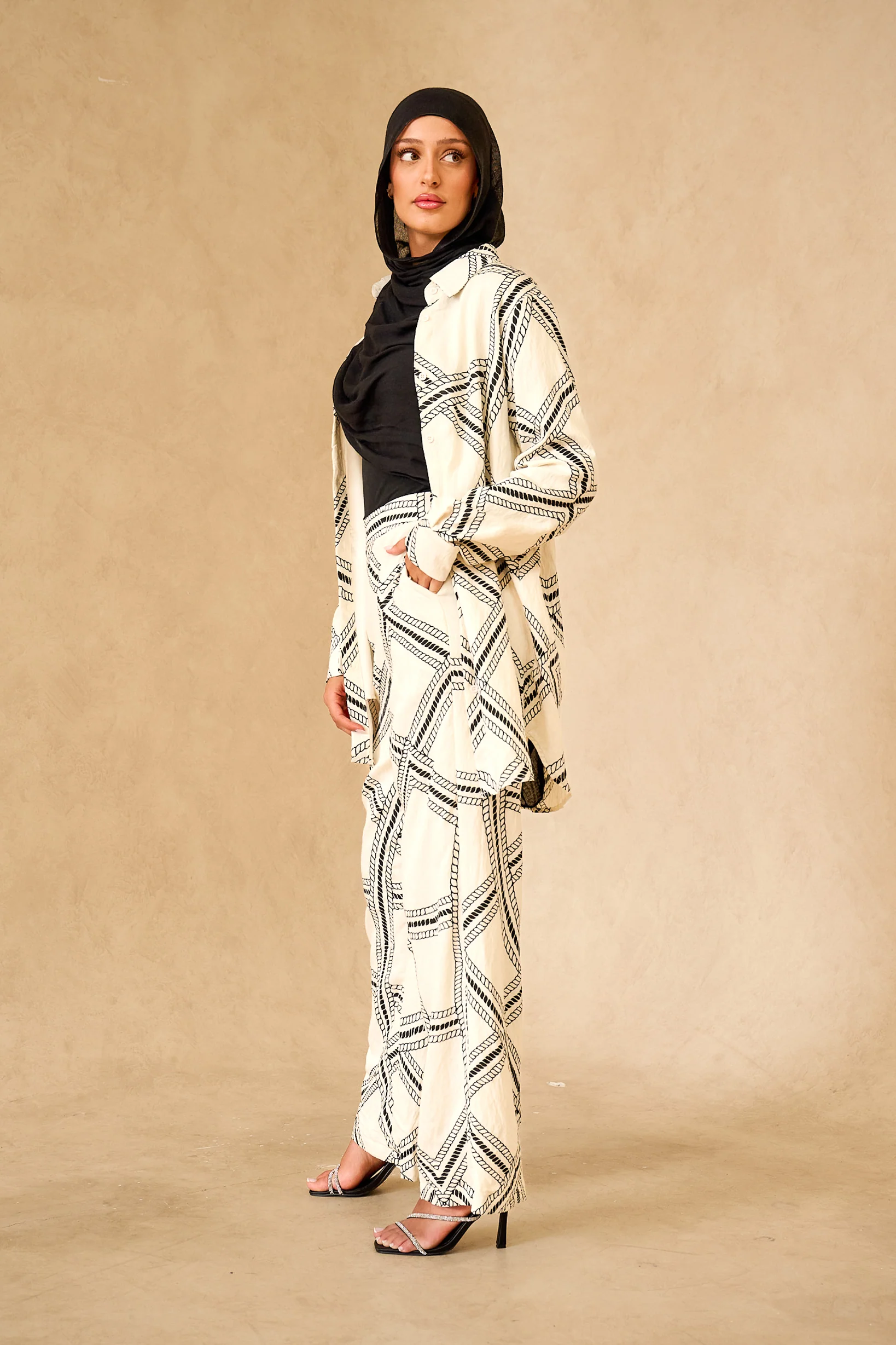 Soleil Maze White Bundle - Image 3
