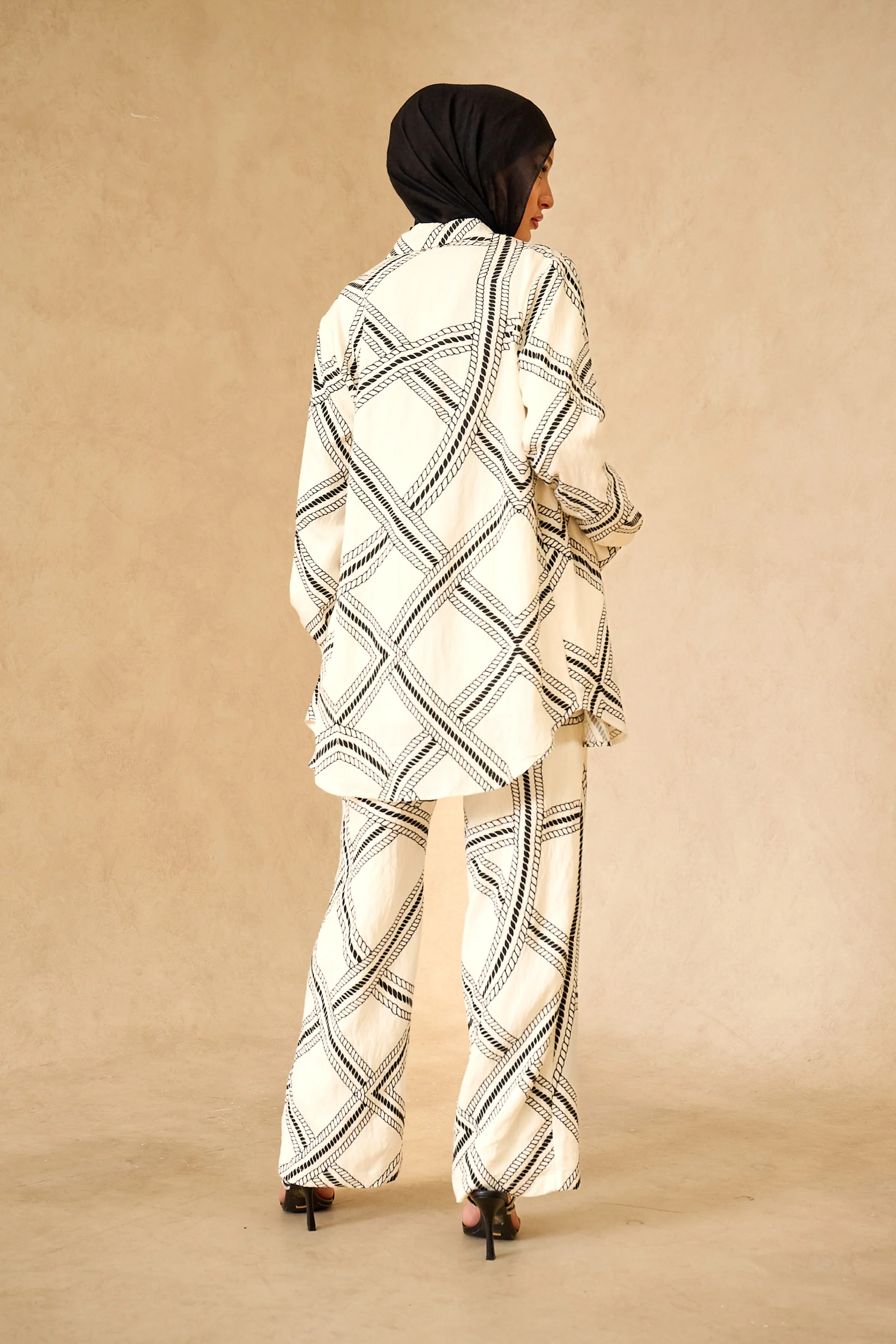 Soleil Maze White Bundle - Image 4