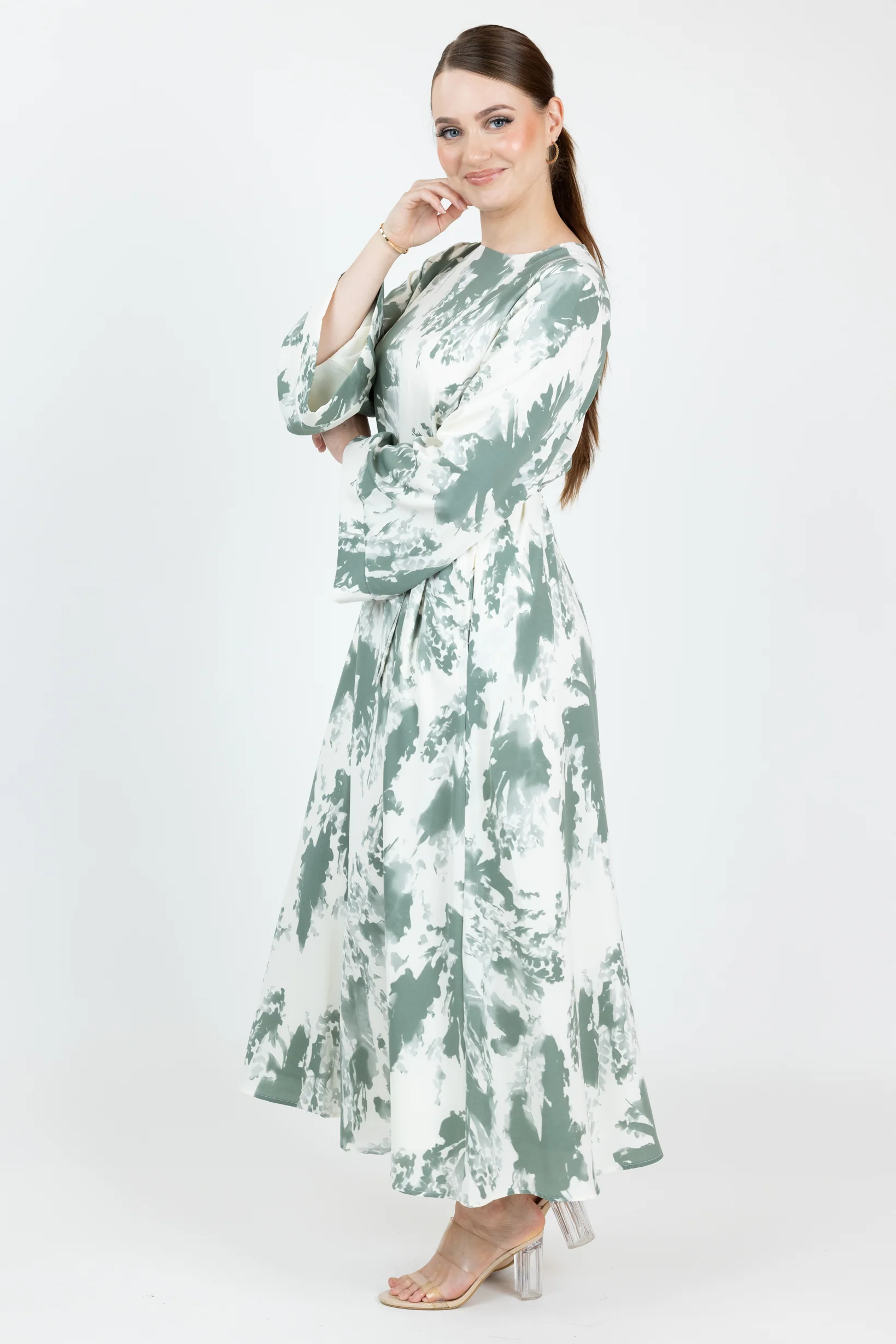 Tasneem Open Sleeve Abaya - Image 3