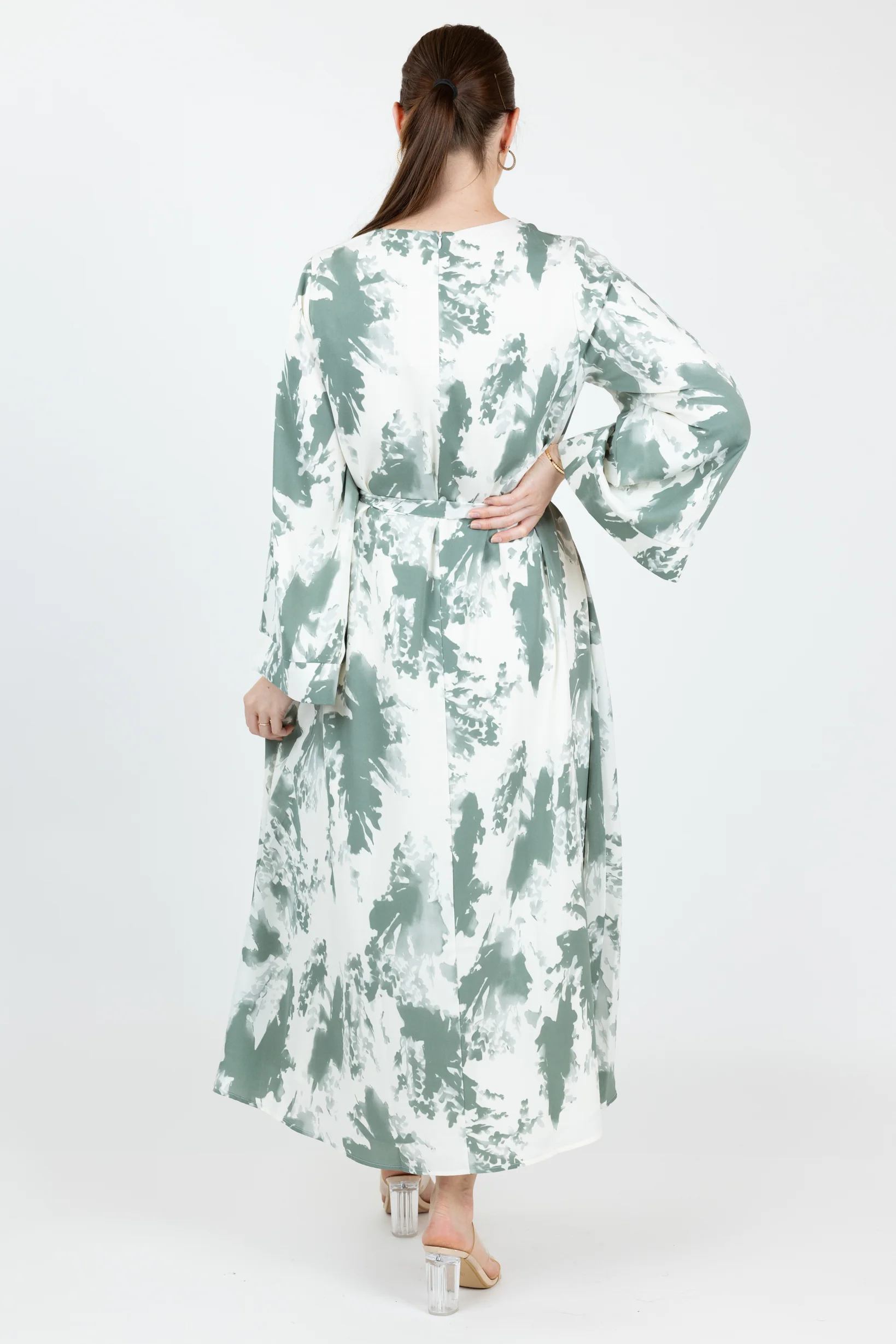 Tasneem Open Sleeve Abaya - Image 4