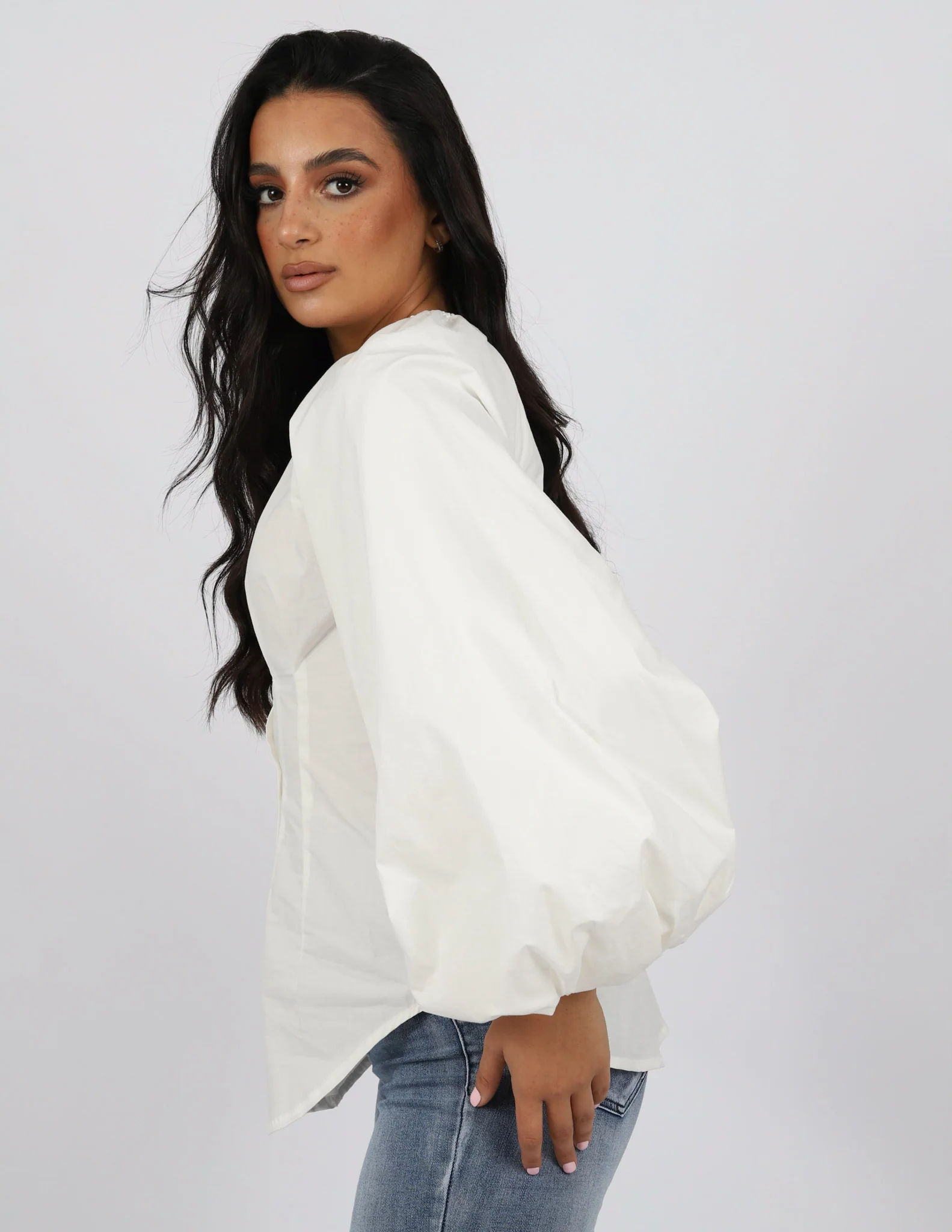 The Crescent Puff Sleeve Shirt - Image 12