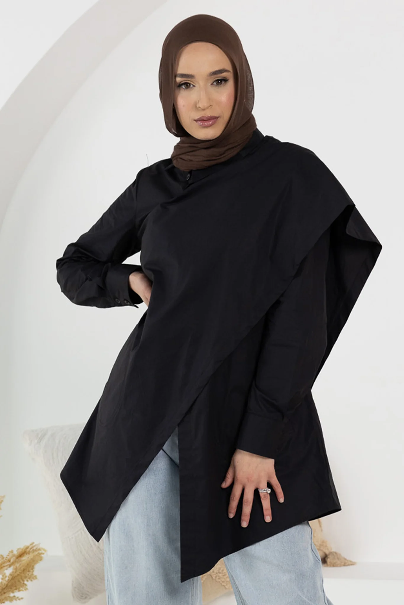 The Crescent Reba Detailed Shirt - Image 3