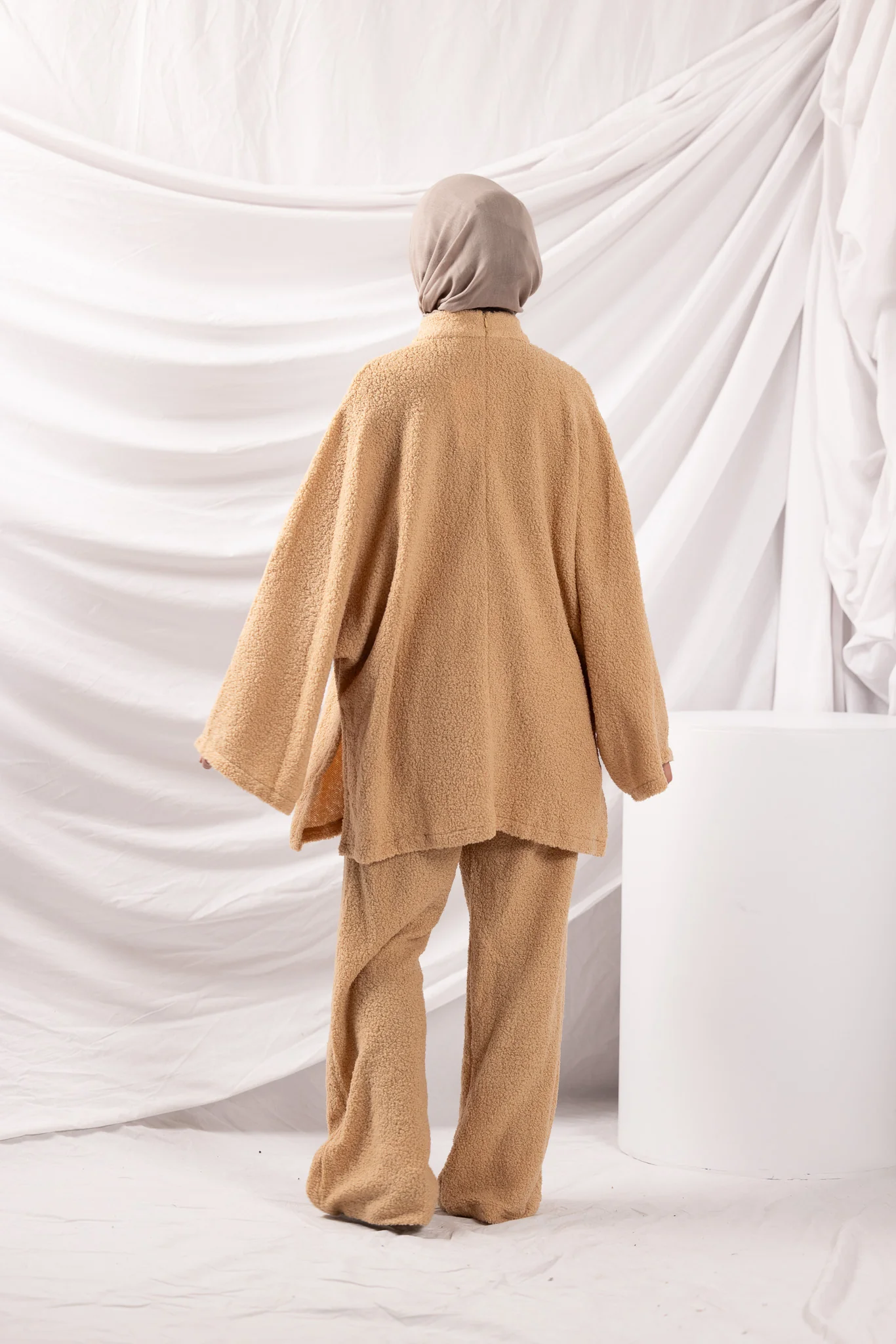 The Crescent Teddy Lounge Set - Image 17