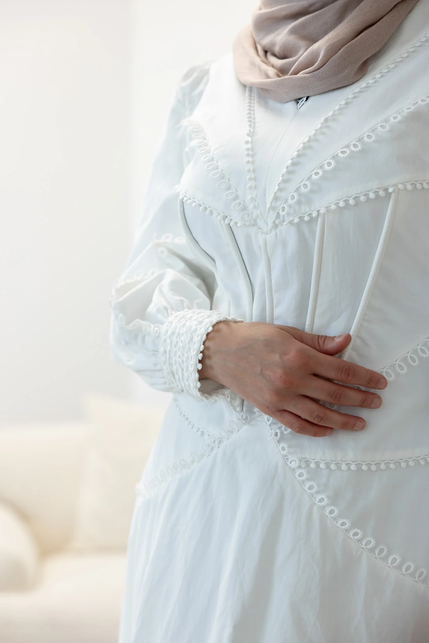 The Crescent Zelia Lace Detailed Dress - Image 8