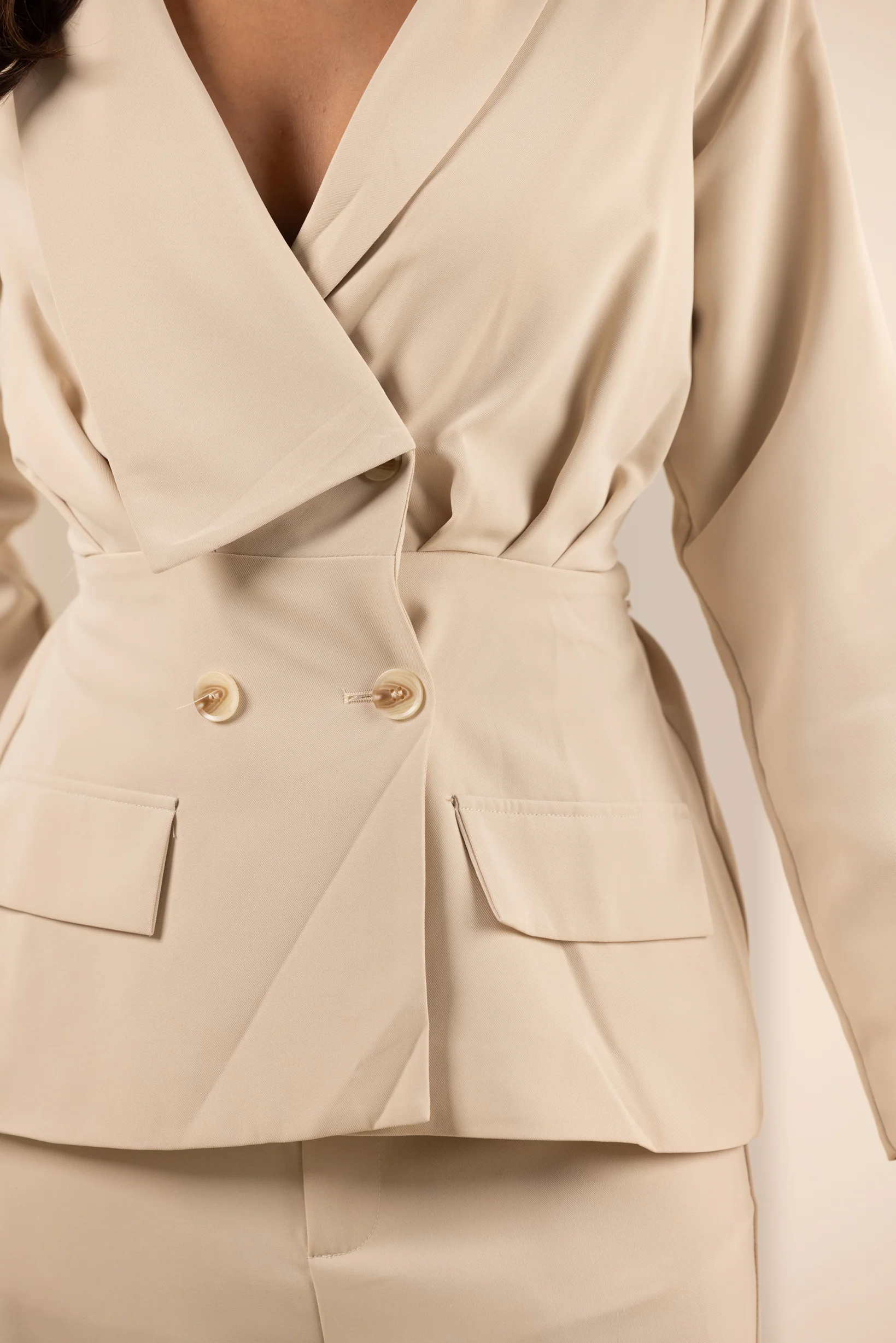 The Grand Amani Suit - Image 4