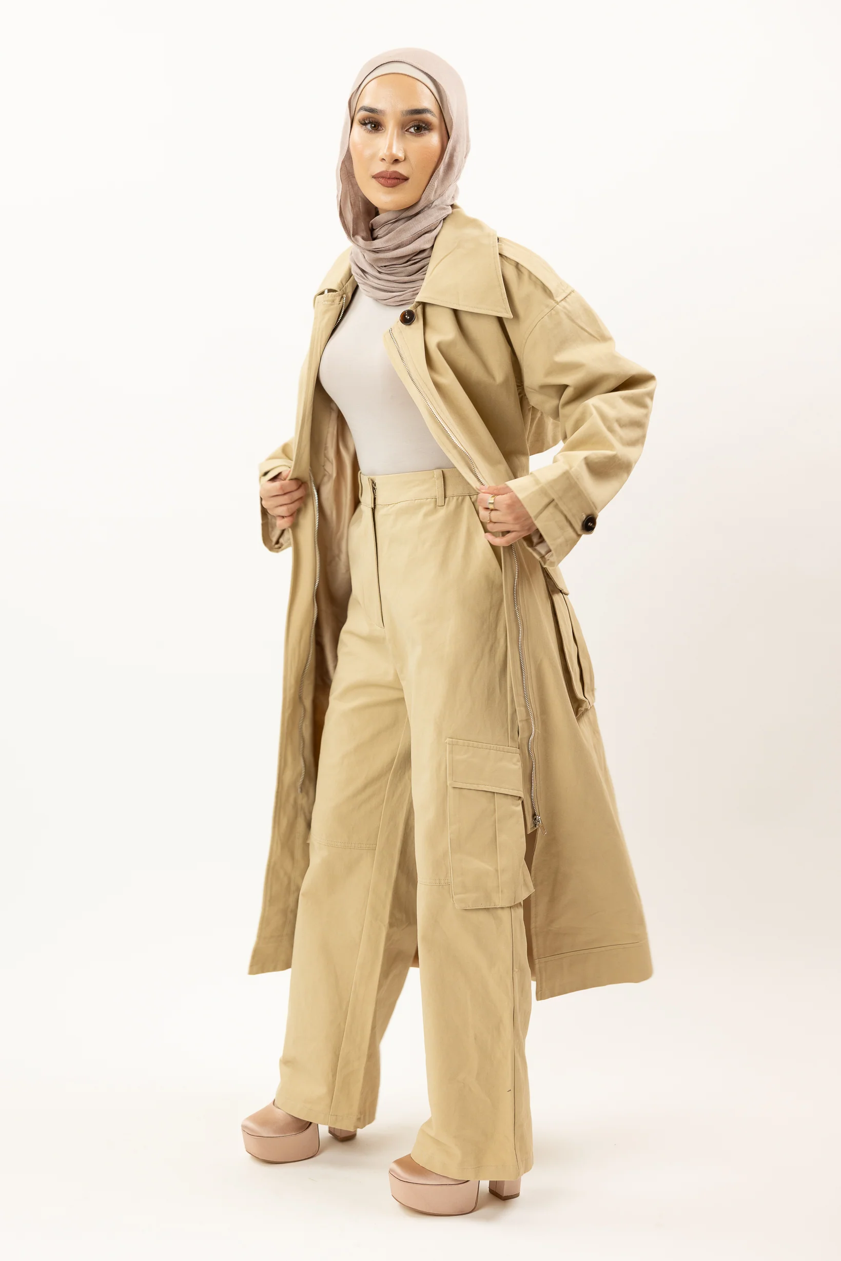 The Grand Rumer Cargo Pants - Image 4