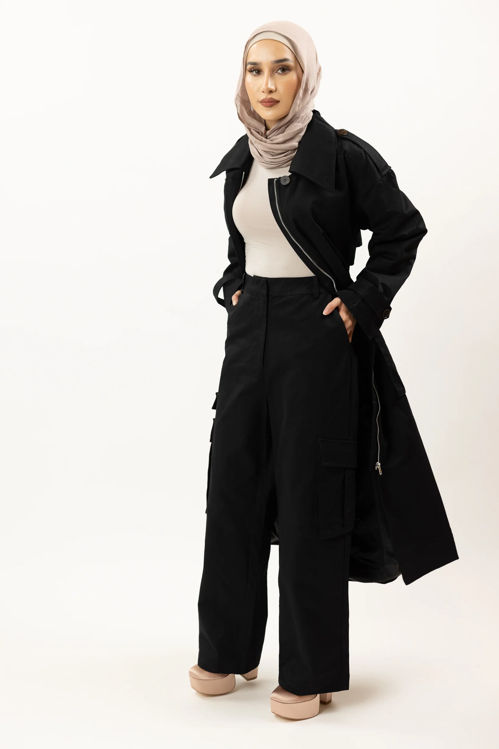 The Grand Rumer Cargo Pants - Image 7