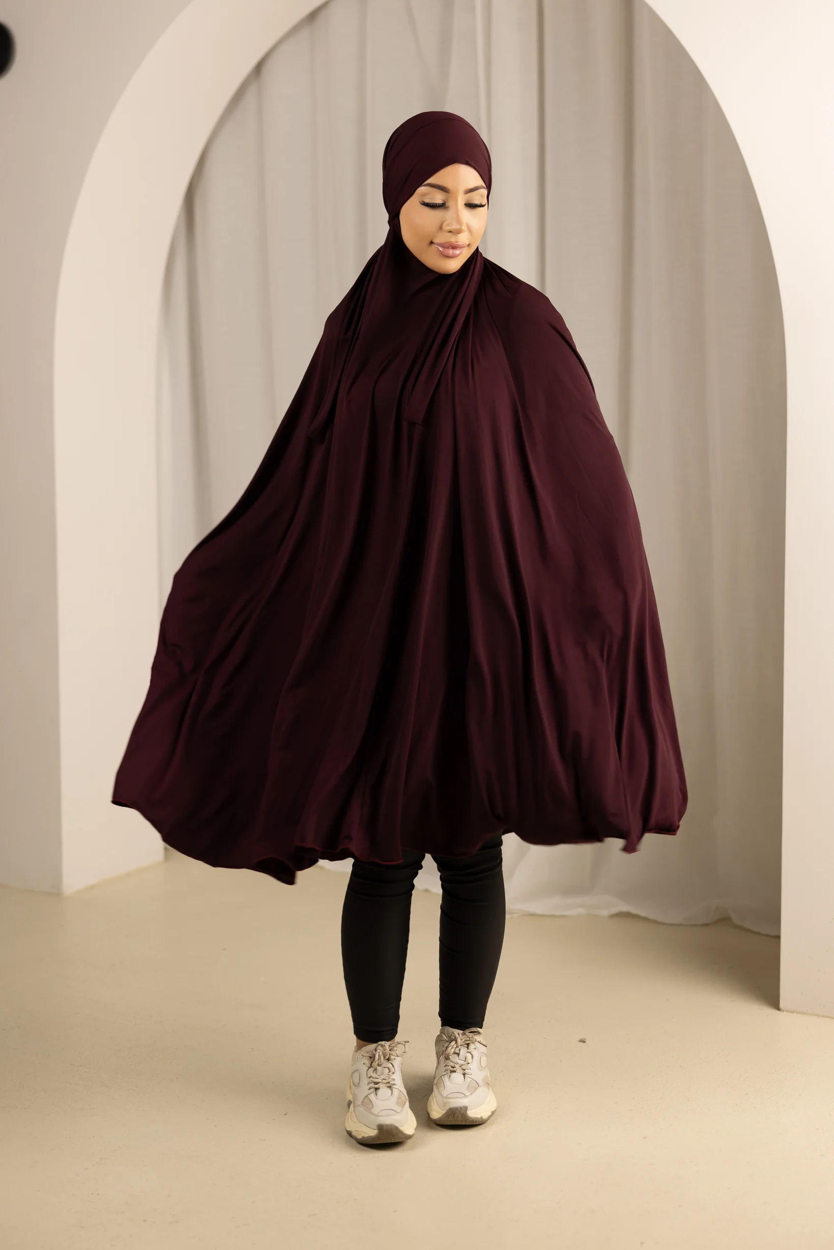 Tie Back Jilbab No Sleeves - Shades of Red - Image 2