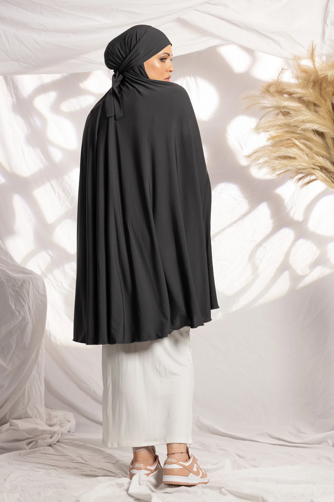 Tie Back Jilbab Sleeves - Shades of Black - Image 10