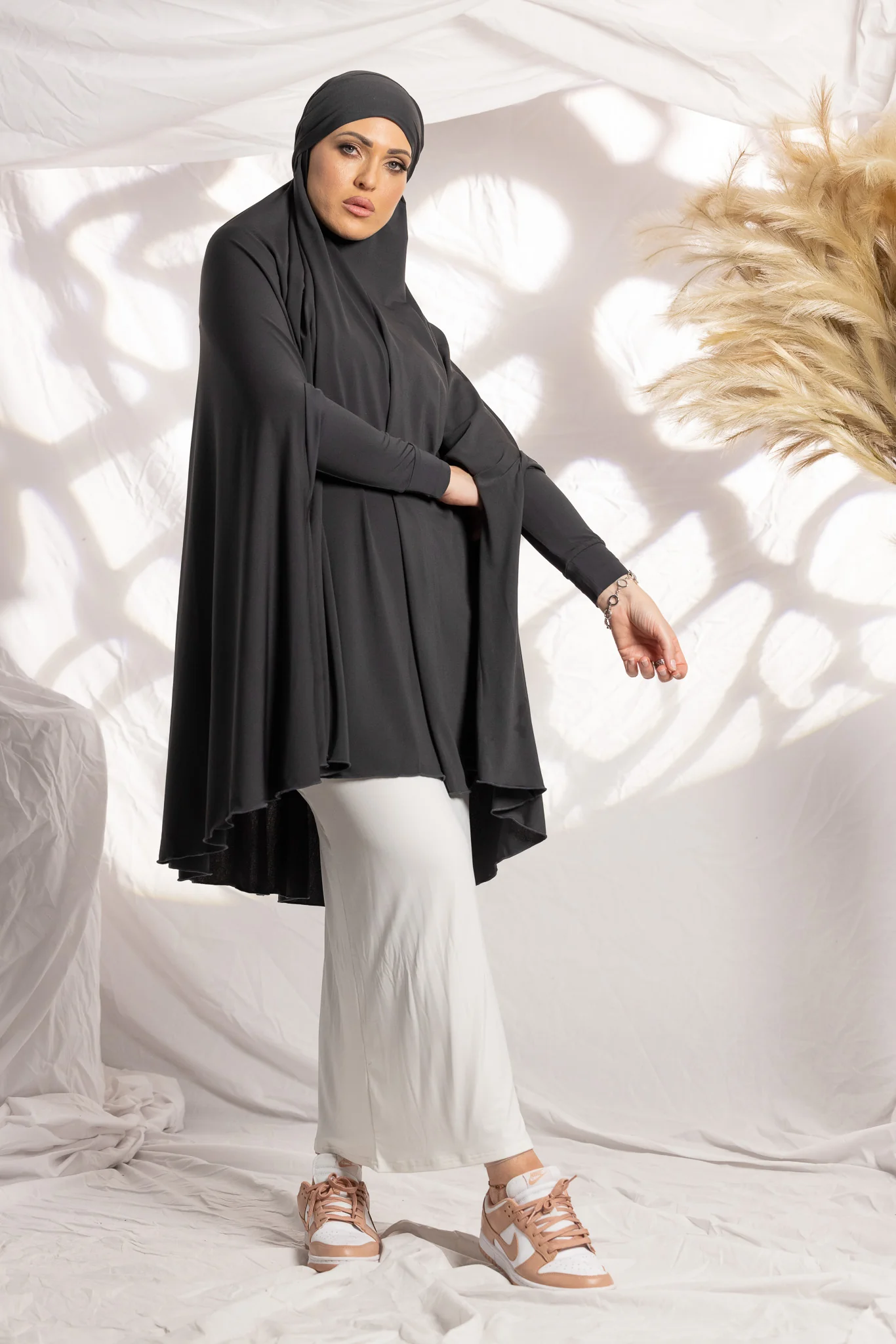 Tie Back Jilbab Sleeves - Shades of Black - Image 7