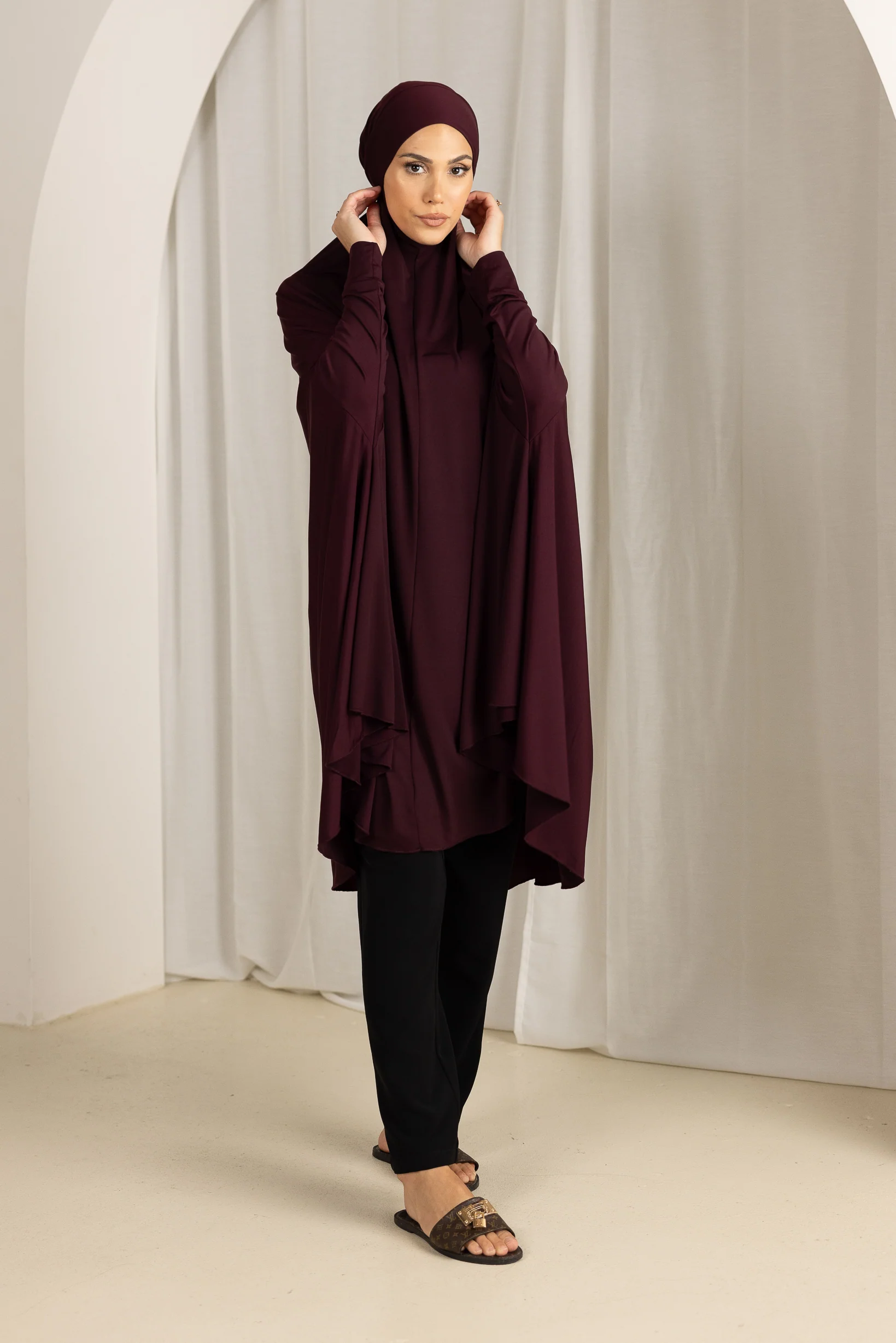 Tie Back Jilbab Sleeves - Shades of Red - Image 4
