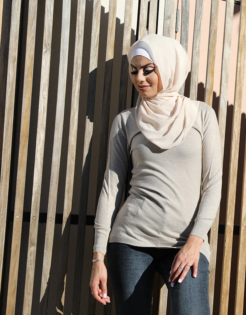 V Neck Knit Top - Image 19