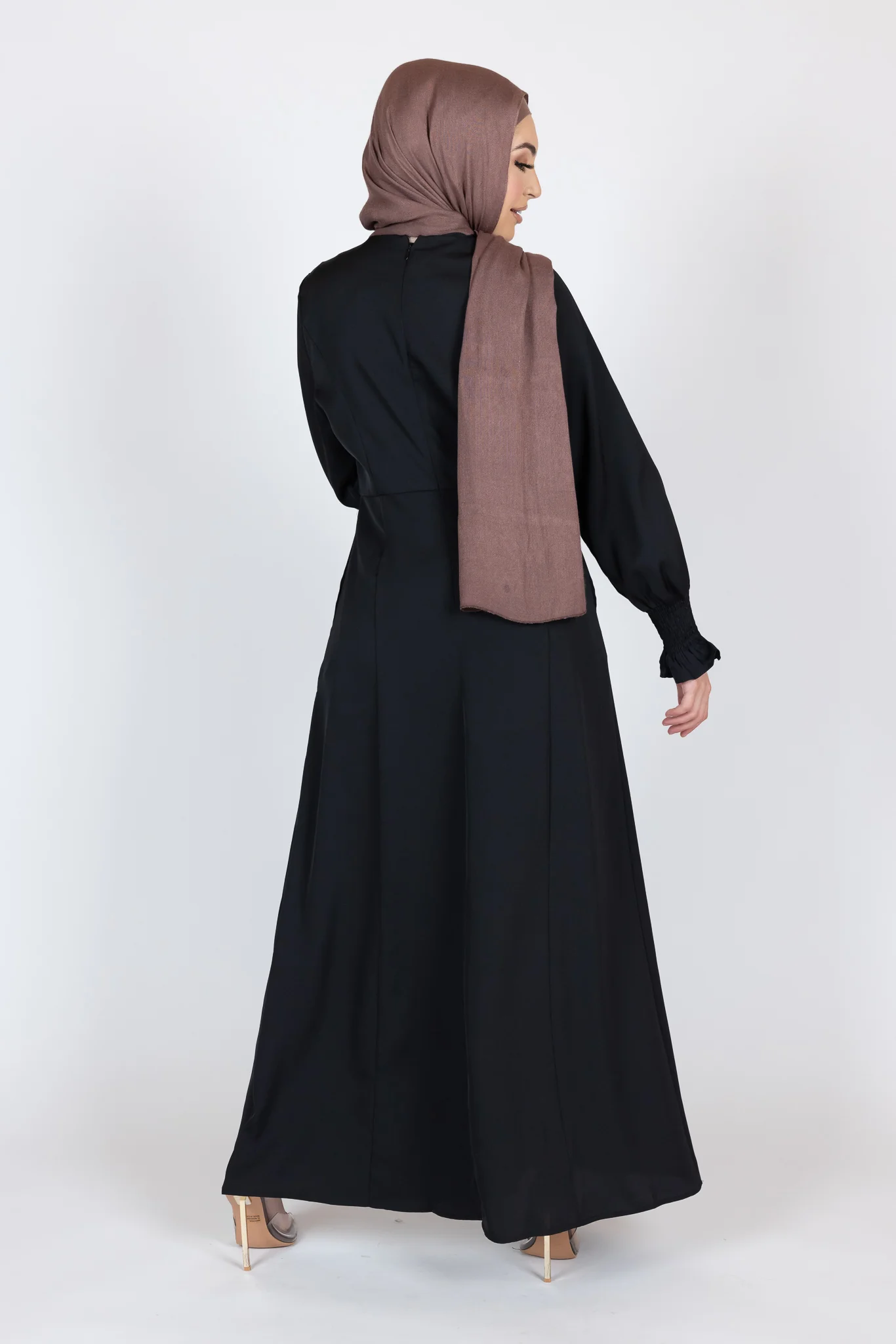 Vinisha Abaya - Image 7
