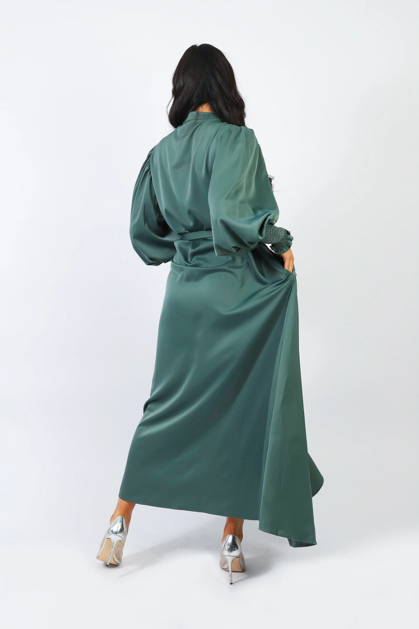 Zurini Button Down Abaya - Image 6
