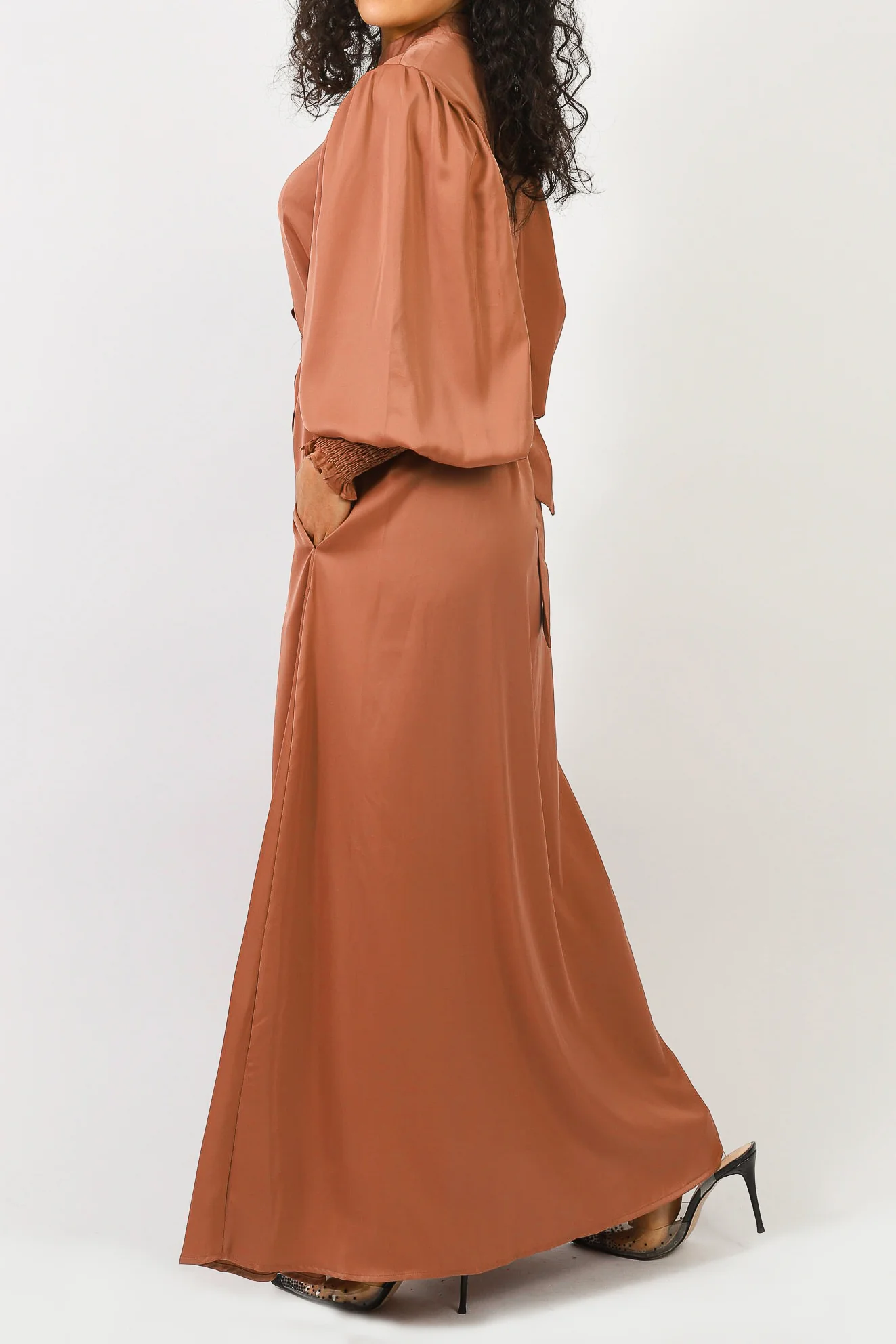 Zurini Button Down Abaya - Image 9
